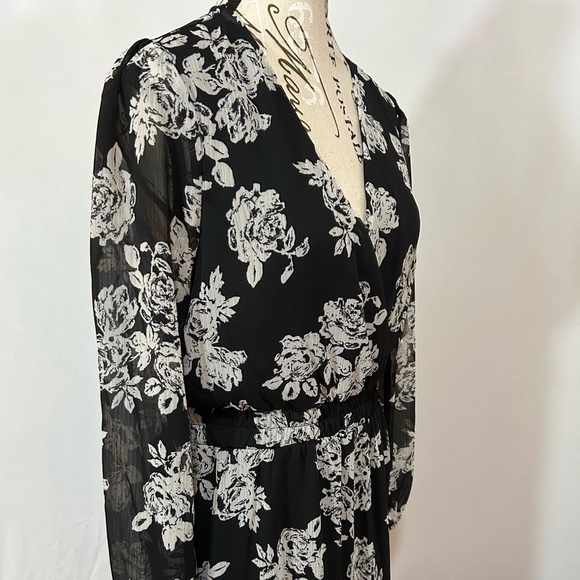 Altar'd State Black and White Long Sleeve Sundress New with tag! - Picture 5 of 11